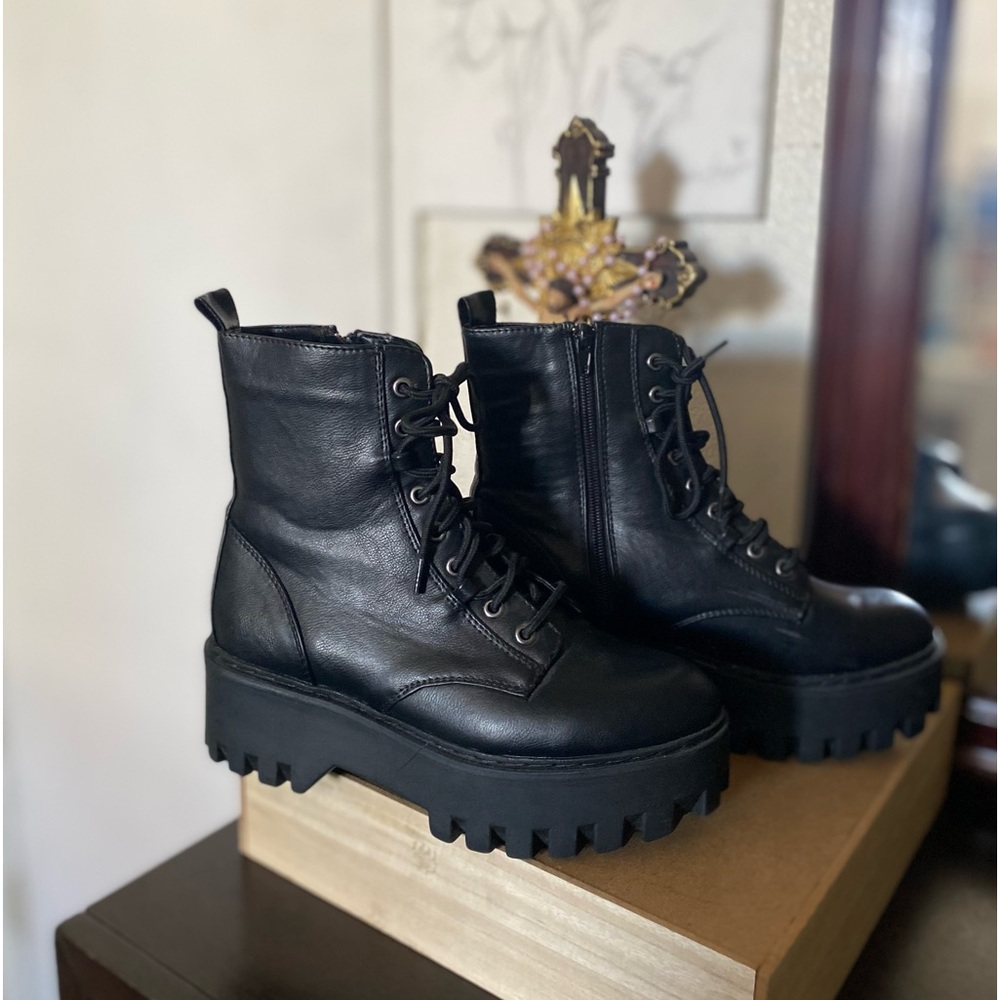 Thick platform black boots